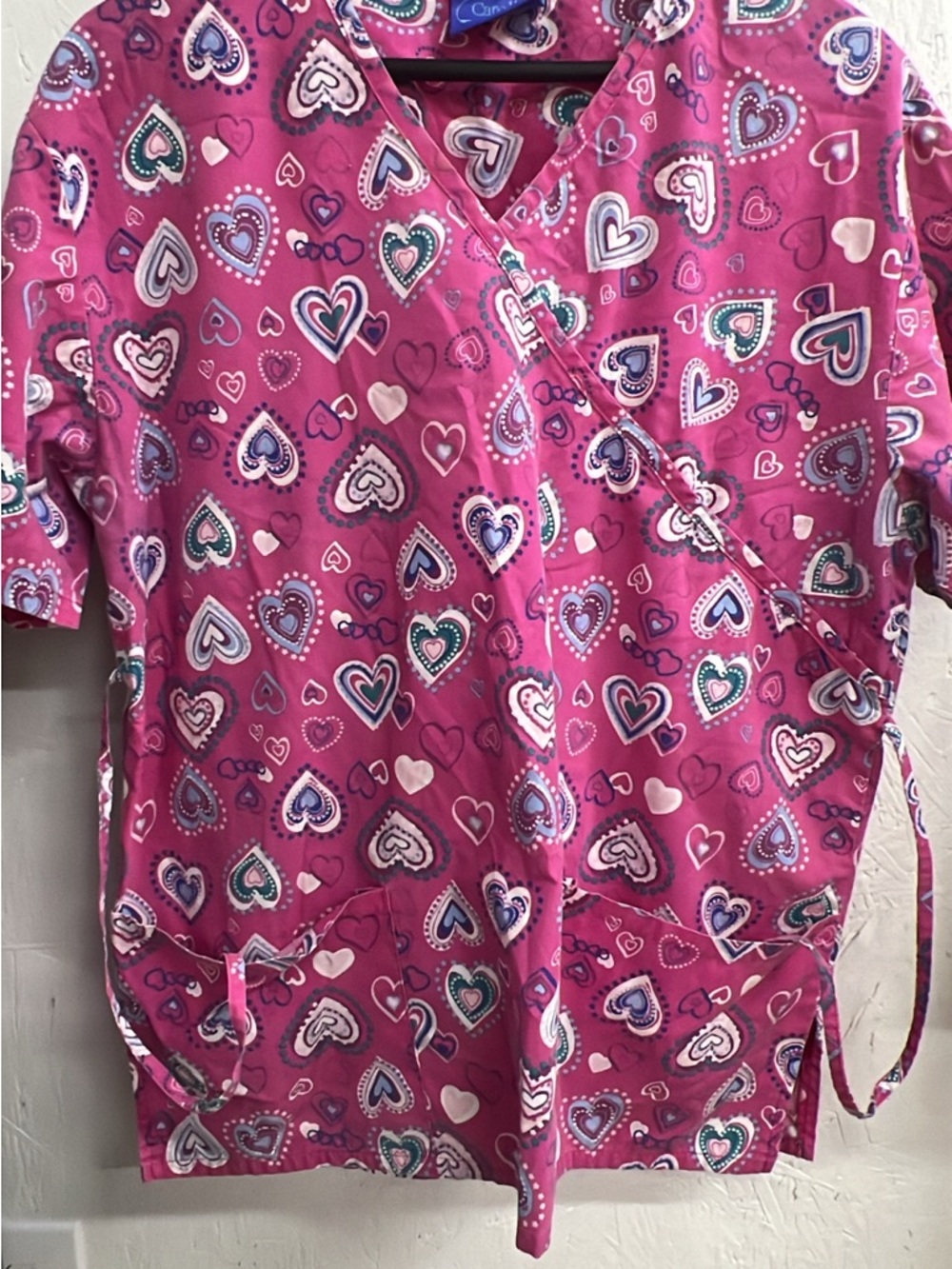 Women’s Heart-Print Short Sleeve Scrub Top - Pink